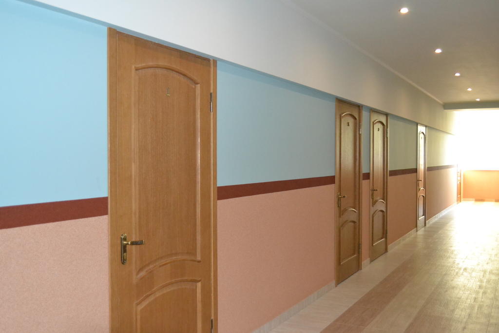 Tonal Hotel Mukachevo Exterior foto